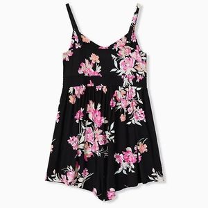 Torrid Sz 00 Black Floral Romper